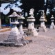 鷲巣　燈籠、1996年、鷲巣白山神社境内